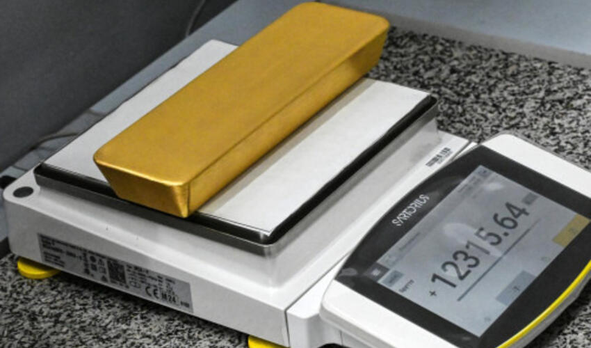 Qızılın dünyada birja qiyməti təxminən dörd faiz artıb