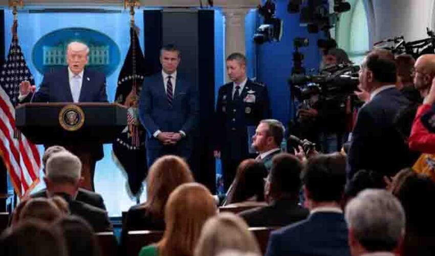 Tramp mediadan İranda F-15 heyətinin xilas edilməsi ilə bağlı məlumat mənbəyini açıqlamağı tələb edib