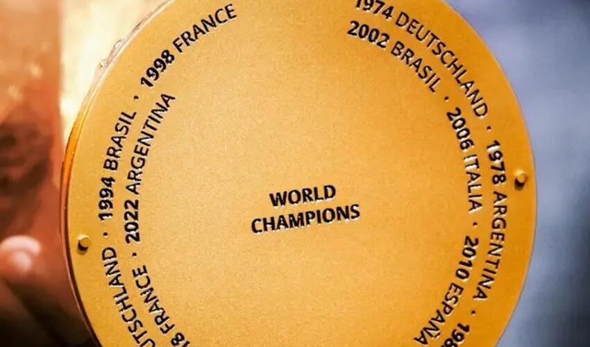 Dünya Kubokunun altında nə yazılıb? - Tarixçilər açıqlayır