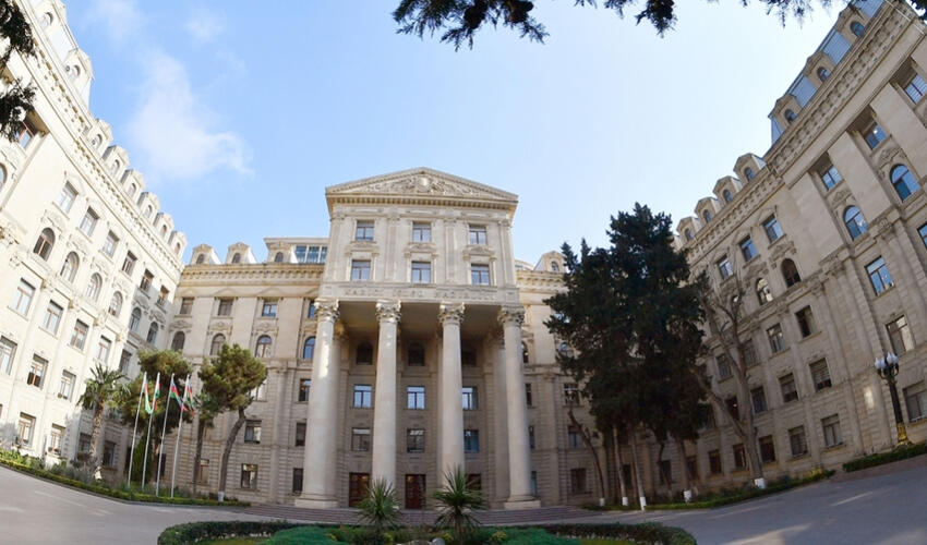 Azərbaycan XİN: ABŞ və İran arasında elan edilmiş atəşkəsi alqışlayırıq