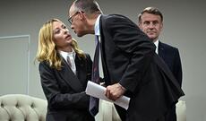 Demokratik ölkələrin ən populyar və qeyri-populyar liderlərinin adları açıqlanıb