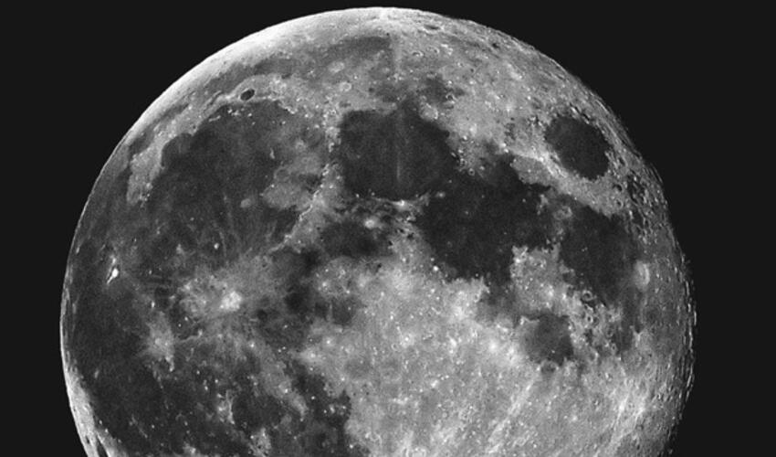 Ayda alimlərin düşündüyündən daha çox dəmir var