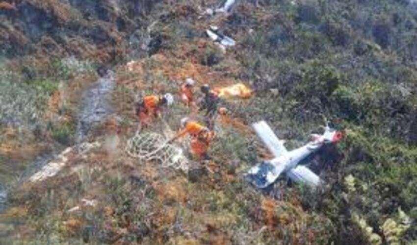 İndoneziyada itkin düşmüş Airbus H130 helikopterinin qalıqları tapılıb