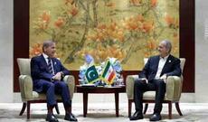 Şahbaz Şərif və Məsud Pezeşkian Yaxın Şərqdəki vəziyyəti müzakirə ediblər