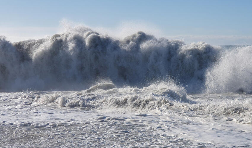 Yaponiyada 7,5 bal gücündə zəlzələdən sonra sunami xəbərdarlığı edilib