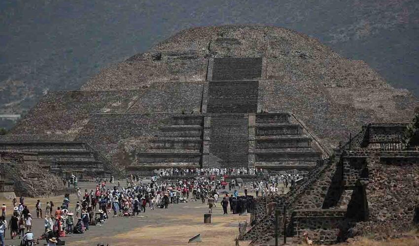 Meksikada Teotiuakan piramidaları yaxınlığında ölümlə nəticələnən atışma olub