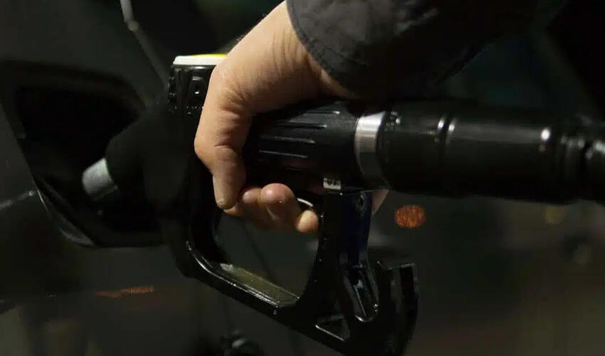 Ekspert: Rusiyada benzin üç il ərzində 100 rubla (2,26 azn) qədər qalxa bilər