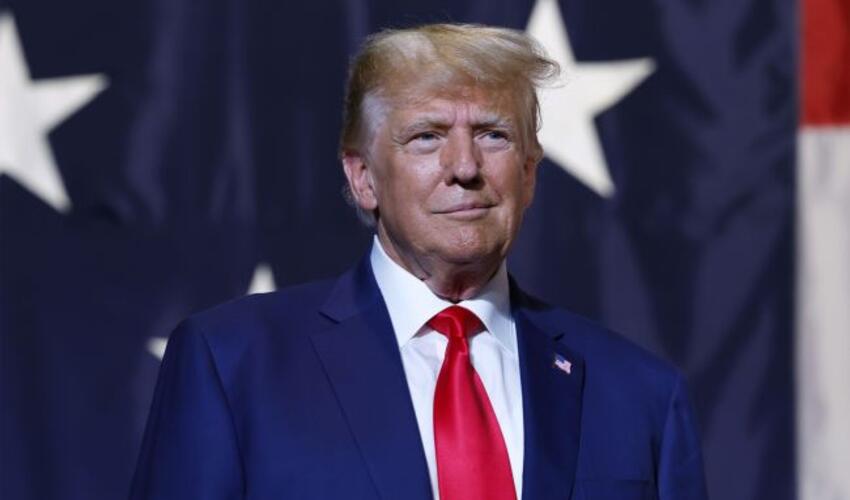 Tramp İranla danışıqlar aparmaq üçün nümayəndələrinin səfərini ləğv etdi