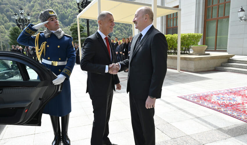 Qəbələdə Çexiyanın Baş naziri Andrey Babişin rəsmi qarşılanma mərasimi olub
