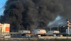 Permdəki neft obyektində dron hücumundan sonra  "qara yağış" yağmağa başlayıb