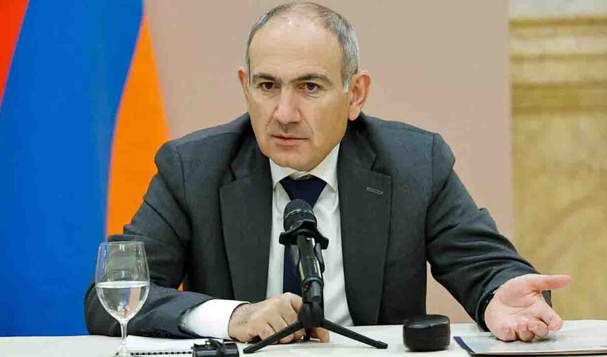 Paşinyan konstitusiya islahatları ilə bağlı fasilə verib