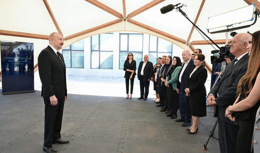 Prezident İlham Əliyev və birinci xanım Mehriban Əliyeva Cəbrayıl rayonunun Şükürbəyli kəndinə köçən sakinlərlə görüşüblər