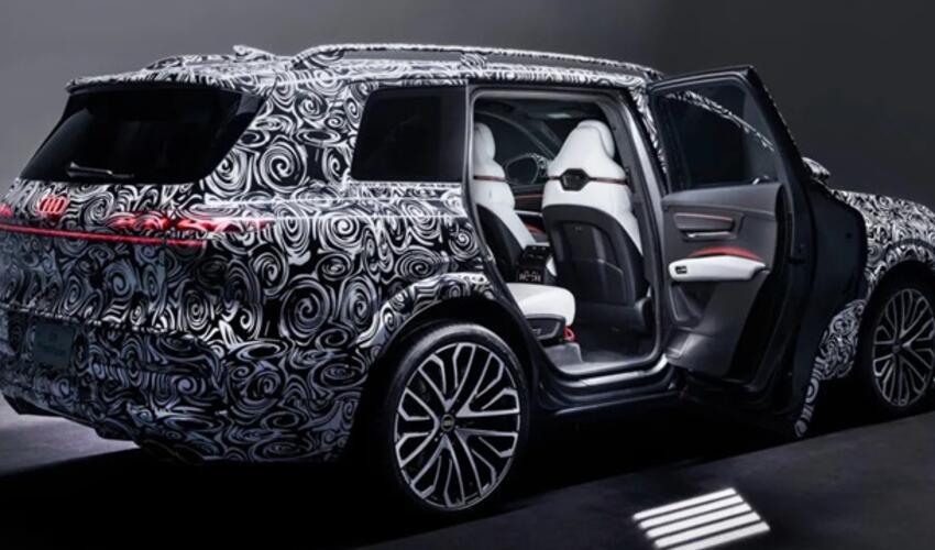 Audi yeni Q9 Krossoverinin  interyerini təqdim  edib