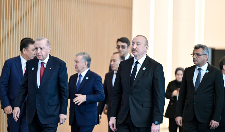 Prezident İlham Əliyev və TDT-nin qeyri-rəsmi Zirvə görüşünün digər iştirakçıları Türk Sivilizasiyası Mərkəzinin təməlqoyma mərasimində iştirak ediblər