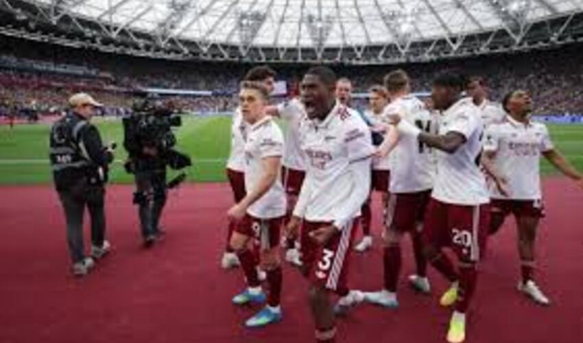 "Arsenal" 22 ildən sonra İngiltərə Premyer Liqasında çempionluq sevinci yaşayıb