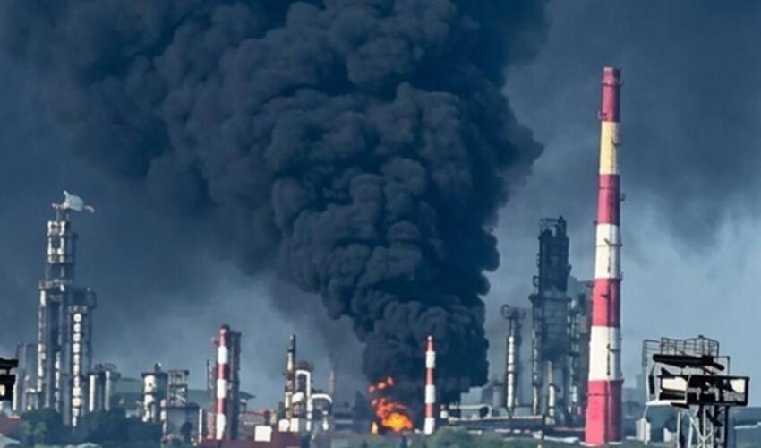 Ukrayna qüvvələri Rusiyanın  Rosneft Sızran Neft Emalı Zavoduna zərbə endirib