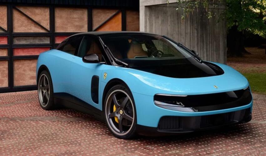 "Ferrari" İlk elektrikli atomobilini təqdim edib