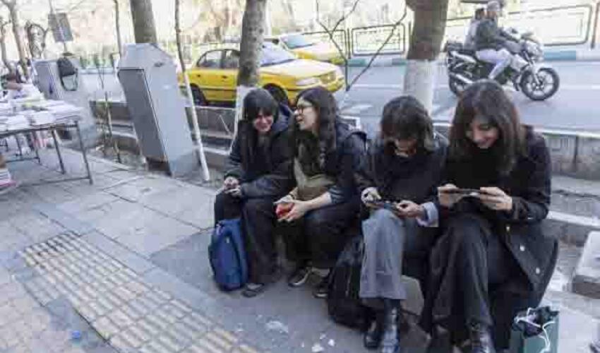 Pezeşkian İranda internetin bərpası əmrini verdi