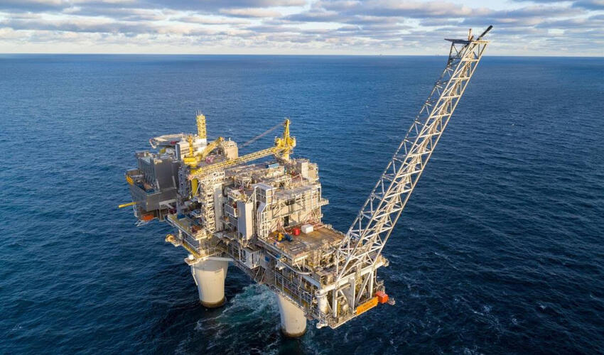 Brent nefti 98,06 dollara düşüb