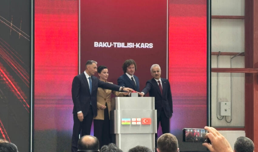 Bakı–Tbilisi–Qars dəmir yolu xətti modernləşdirilmədən sonra istifadəyə verilib