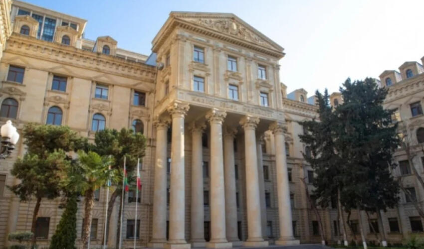 XİN Azov dənizində Azərbaycan vətəndaşlarının olduğu gəmilərə hücumla bağlı açıqlama yayıb