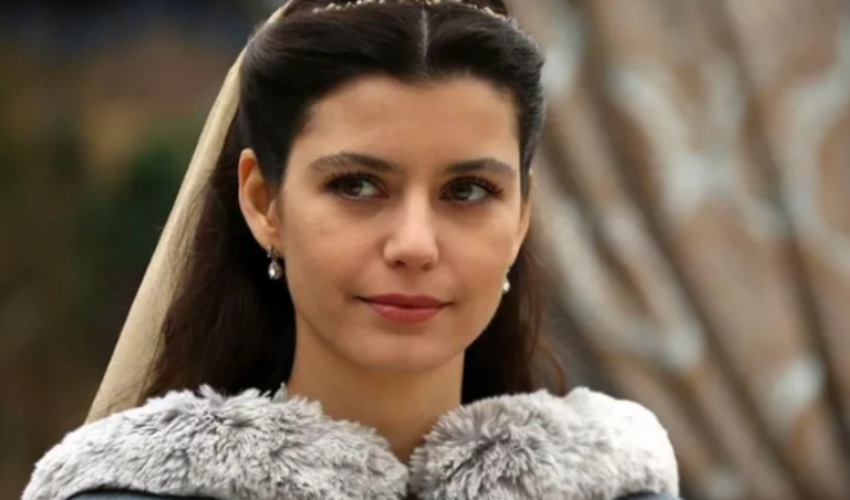 İstanbulda "Miss Türkiyə"nin qalibi və "Möhtəşəm Yüzyıl"in aktrisası  narkotik işi ilə bağlı saxlanılıb