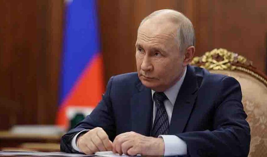Vladimir Putin Rusiya Dövlət Dumasına seçkilərin tarixini təyin etdi