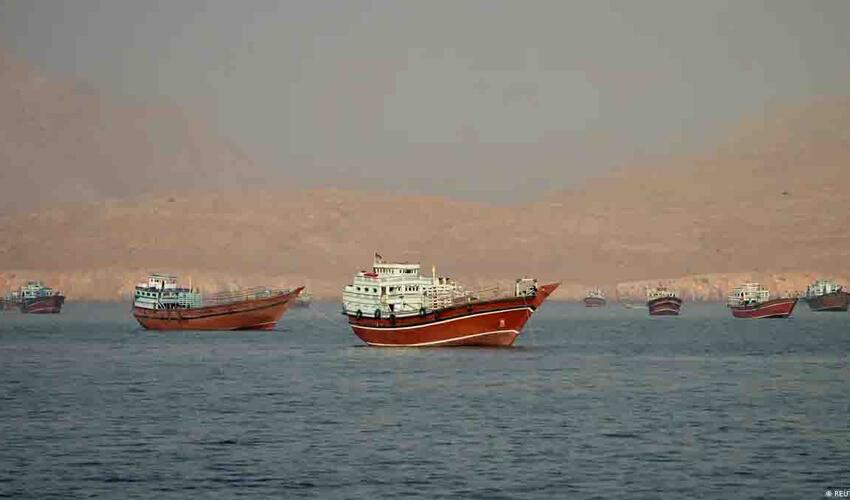 Pakistan: İran dərhal Hörmüz boğazını açacaq