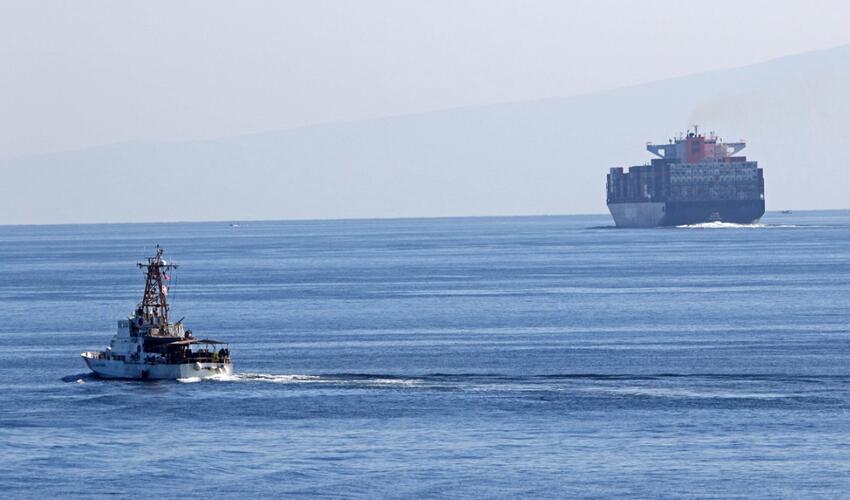 İran Hörmüz boğazından keçid üçün rüsumları ləğv edib