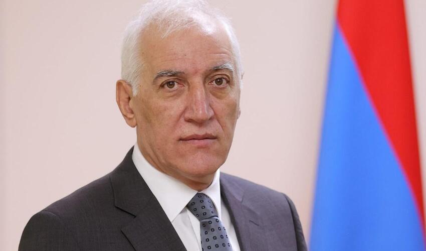 Ermənistan prezidenti dəyişməyi nəzərdən keçirir
