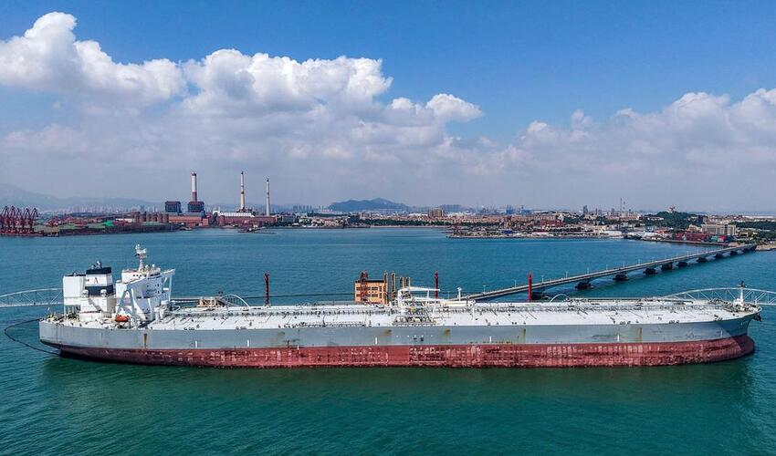 Neftin qiyməti Yaxın Şərqdə müharibənin başlanğıcından bəri ən aşağı səviyyəyə düşüb