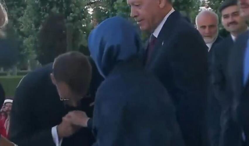 Fransa Prezidenti Makron Əminə Ərdoğanın əlini öpməyə cəhd edib