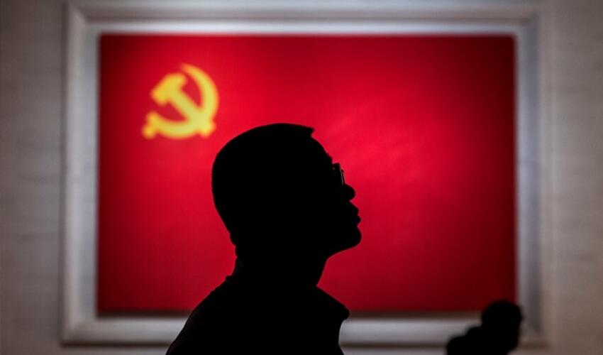 Çin Çində anadan olan və sonralar ABŞ vətəndaşlığını alan seysmoloq Çen Yulini casusluqda ittiham edib