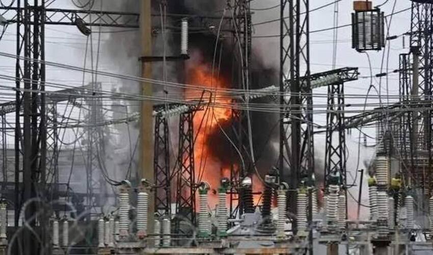 Krımda elektrik yarımstansiyaları və istilik elektrik stansiyası yanır