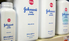 Johnson & Johnson "talk iddiaları"nı həll etmək üçün 5,5 milyard dollar ödəməyə hazırdır