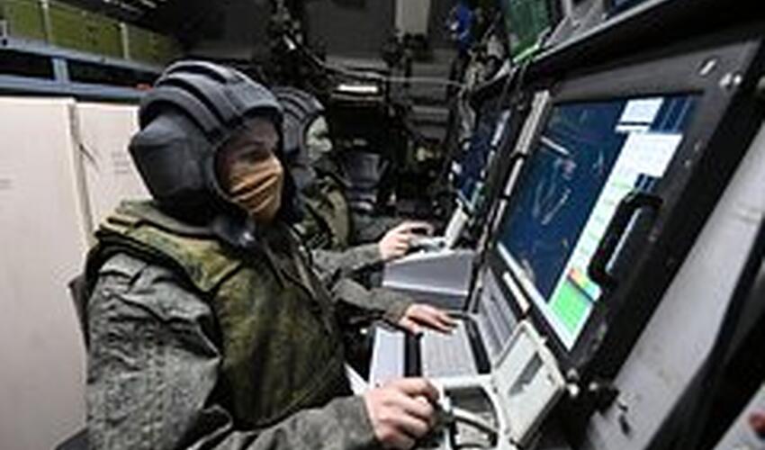 Ukrayna Silahlı Qüvvələrinə məxsus onlarla pilotsuz təyyarə Ust-Luqaya zərbə endirib
