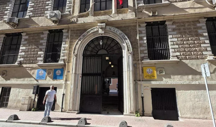 İstanbuldakı erməni məktəblərinə Ermənistan vətəndaşlarını qəbul etmək qadağan edilə bilər