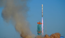 Çin "Zhuque-3" təkrar istifadə oluna bilən raketini buraxıb və ilk dəfə onu quruya endirib