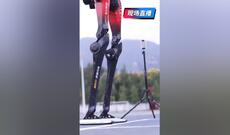 Pekində bir robot 100 metr məsafəni Usain Boltun rekordundan daha sürətli qaçdı