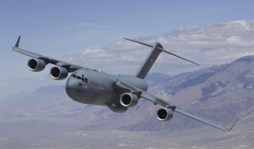 ABŞ Hərbi Hava Qüvvələrinə məxsus təyyarə Vnukovo hava limanına sirli eniş edib