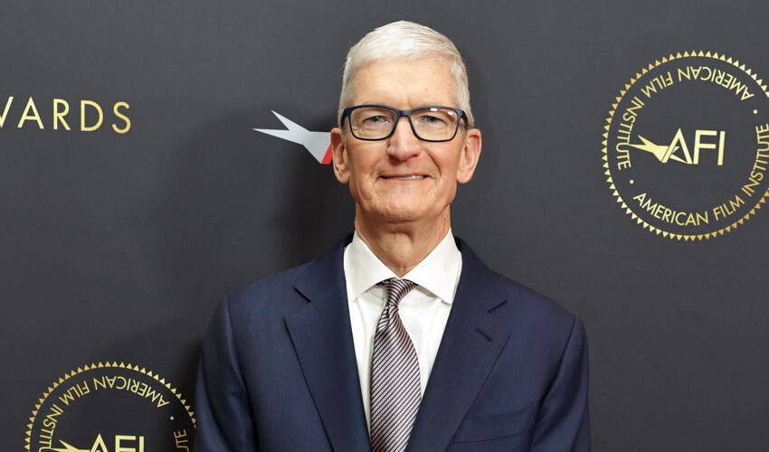 Tim Kuk 15 ildən sonra Apple şirkətinin baş direktoru vəzifəsini tərk edib