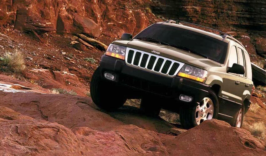 Chrysler ABŞ-da 202 min Jeep avtomobilini geri çağıracaq