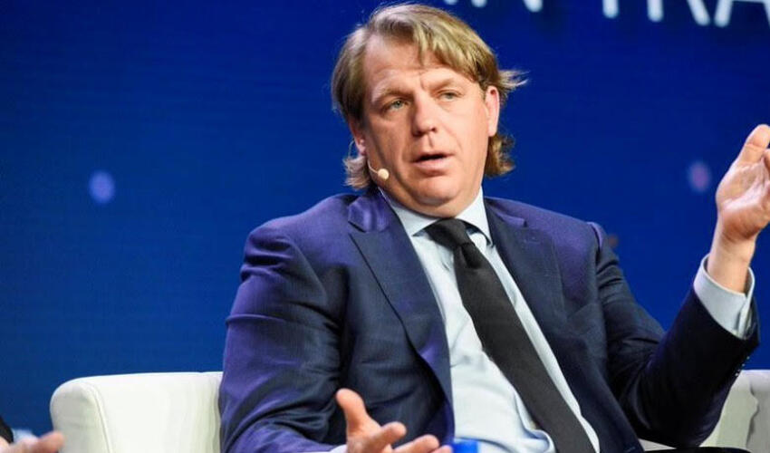 “Çelsi”nin keçmiş həmtəsisçisi Todd Bouli “Lukoyl”un xarici aktivlərini almağa hazırlaşır