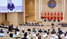 Qırğızıstan Parlamenti növbəti prezident seçkilərinin tarixini təsdiqləyib