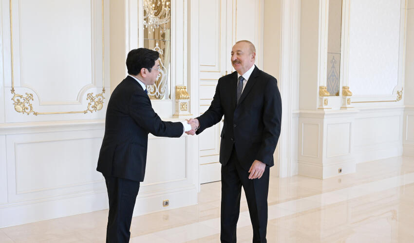 Prezident İlham Əliyev Çin və İtaliya şirkətlərinin rəhbər şəxslərini qəbul edib