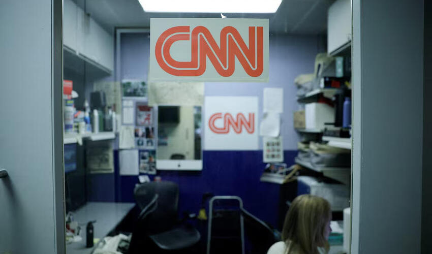 Məhkəmə Tramp administrasiyasını CNN, MS NOW və Politico jurnalistlərinin Ağ Evə girişini bərpa etməyə məcbur edib