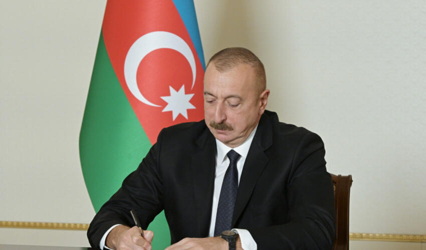 Prokurorluğun bir qrup əməkdaşına ali rütbələr və medallar verilib - Sərəncam