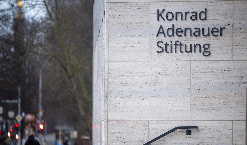 Konrad Adenauer Fondu Gürcüstandakı ofisini bağlayıb