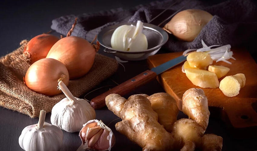 Həkim soyuqdəyməyə qarşı dörd təbii antibiotikin adını açıqlayıb