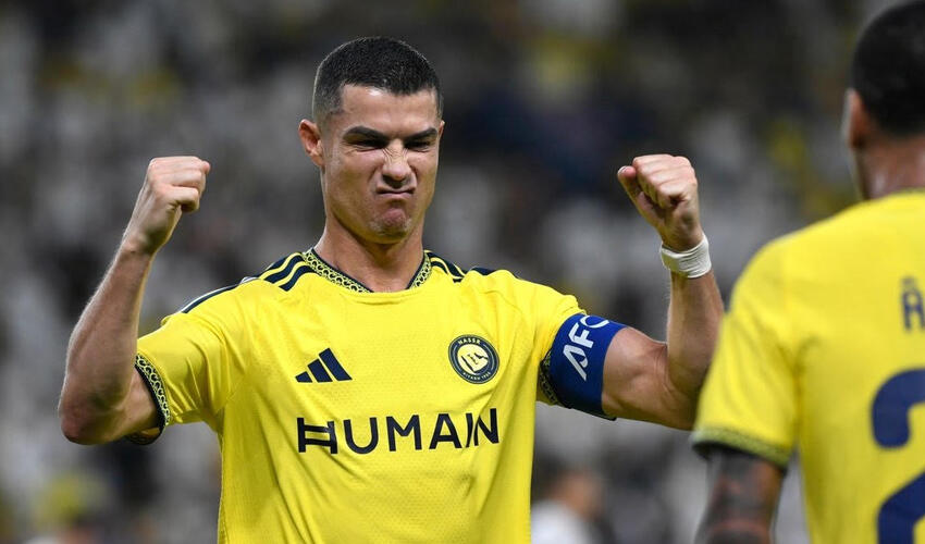 Ronaldu “Neftçi” ilə oyunda karyerasının 981-ci qolunu vurub